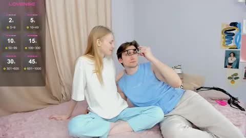 We Katrin and Moris online show from 7, 10, 2025