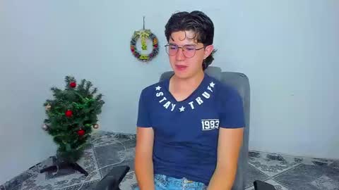 Snapshot of patrik027 chatting on 28, 12, 2024 .... online show from 28, 12, 2024