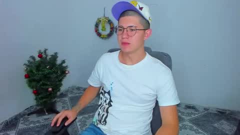 Snapshot of patrik027 chatting on 7, 1, 2025 .... online show from 7, 1, 2025