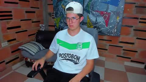 Snapshot of patrik027 chatting on 24, 1, 2025 .... online show from 24, 1, 2025