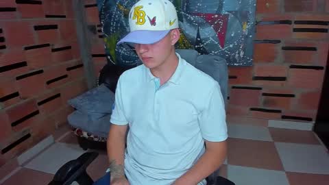 Snapshot of patrik027 chatting on 1, 2, 2025 .... online show from 1, 2, 2025