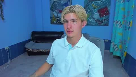 Snapshot of patrik027 chatting on 23, 10, 2025 .... online show from 23, 10, 2025