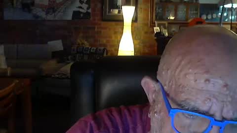 Snapshot of patvac chatting on 8, 12, 2024 patvac online show from 8, 12, 2024