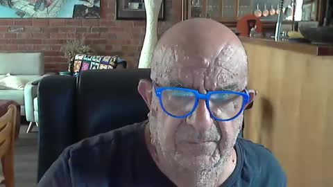 Snapshot of patvac chatting on 1, 1, 2025 patvac online show from 1, 1, 2025