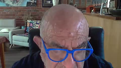 Snapshot of patvac chatting on 1, 1, 2025 patvac online show from 1, 1, 2025