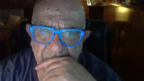 Snapshot of patvac chatting on 4, 1, 2025 patvac online show from 4, 1, 2025