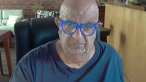 Snapshot of patvac chatting on 5, 1, 2025 patvac online show from 5, 1, 2025