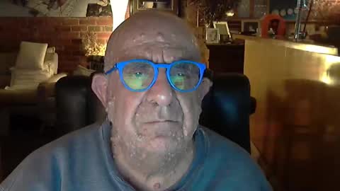 Snapshot of patvac chatting on 9, 9, 2025 patvac online show from 9, 9, 2025