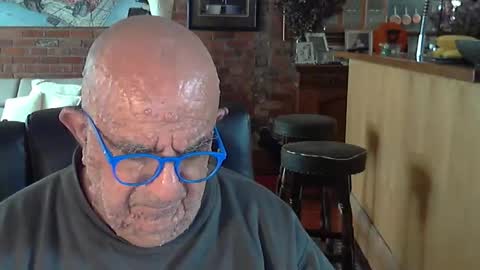 Snapshot of patvac chatting on 11, 10, 2025 patvac online show from 11, 10, 2025