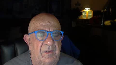 Snapshot of patvac chatting on 1, 11, 2025 patvac online show from 1, 11, 2025