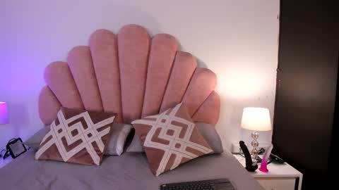 Paula   online show from 3, 3, 2026