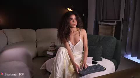 Snapshot of paulacora100 chatting on 8, 7, 2026 Paula online show from 8, 7, 2026