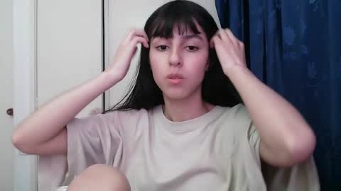 Snapshot of paulainblue chatting on 3, 12, 2024   online show from 3, 12, 2024