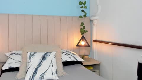 PAULINA  online show from 29, 1, 2025