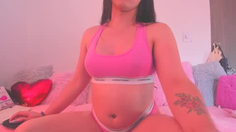 Snapshot of paulinaabeauty chatting on 17, 1, 2025 call me ur bbygurl online show from 17, 1, 2025