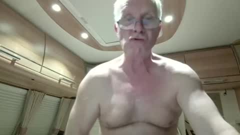Snapshot of paull56r_ chatting on 10, 3, 2025 Hi Im Paul online show from 10, 3, 2025