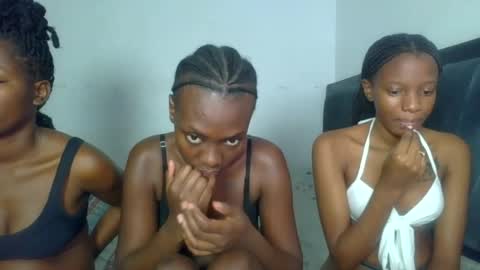 peach_ebonny online show from 26, 6, 2026