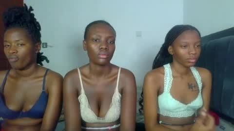 peach_ebonny online show from 27, 6, 2026