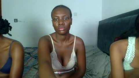 peach_ebonny online show from 27, 6, 2026