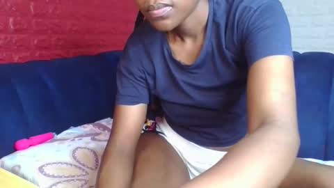 peach_melbah online show from 12, 11, 2025