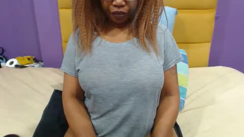 Snapshot of peachassxx chatting on 8, 11, 2025 peachy online show from 8, 11, 2025