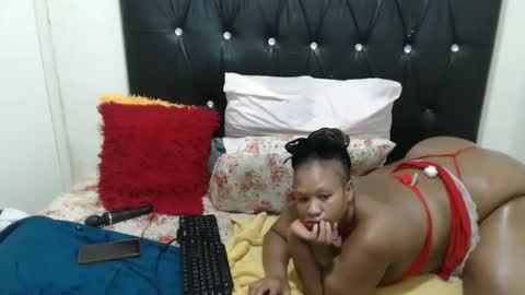 peachesx25 online show from 4, 6, 2026