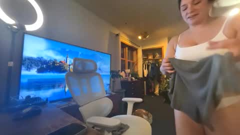 PeachyObsession online show from 16, 2, 2026