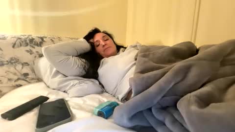 PeachyObsession online show from 5, 4, 2026