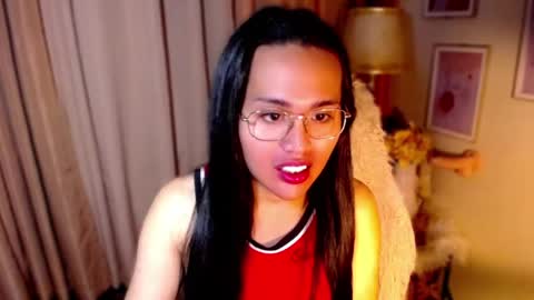 Snapshot of peakaboo_xx chatting on 9, 5, 2026 Angel Creamdensada online show from 9, 5, 2026