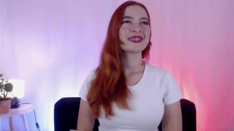 Snapshot of pear__moon chatting on 12, 2, 2025 LILLY online show from 12, 2, 2025