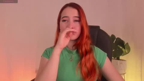 Snapshot of pear__moon chatting on 2, 10, 2025 LILLY online show from 2, 10, 2025