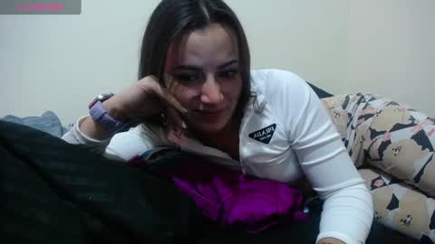 Snapshot of pearl_3 chatting on 21, 1, 2025 Pearl online show from 21, 1, 2025