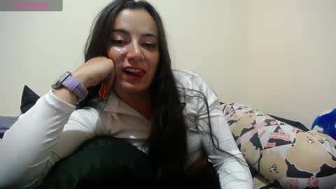 Snapshot of pearl_3 chatting on 21, 1, 2025 Pearl online show from 21, 1, 2025