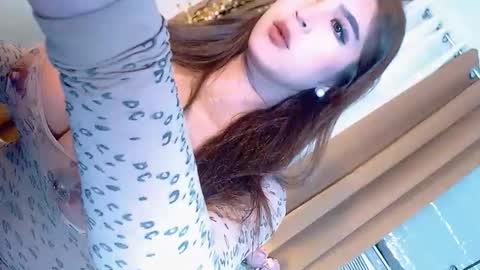 pearldenis online show from 9, 3, 2026