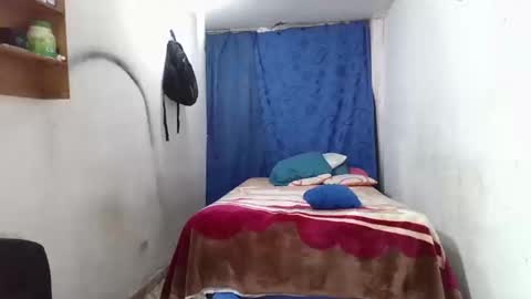 Snapshot of pecadodulce chatting on 2, 3, 2025 pecadodulce online show from 2, 3, 2025