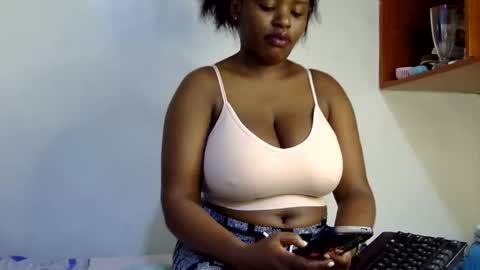 Snapshot of peekyshams chatting on 10, 9, 2025 peekyshams online show from 10, 9, 2025