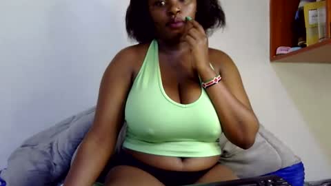 Snapshot of peekyshams chatting on 1, 10, 2025 peekyshams online show from 1, 10, 2025