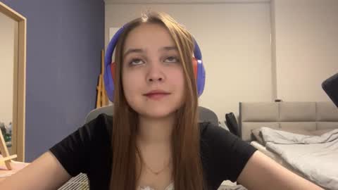 Luna Vale online show from 25, 6, 2026