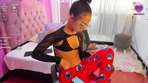 Snapshot of peneelopeecute chatting on 19, 9, 2025 peneelopeecute online show from 19, 9, 2025