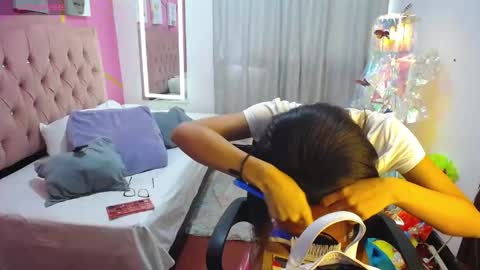 Snapshot of peneelopeecute chatting on 24, 11, 2025 peneelopeecute online show from 24, 11, 2025