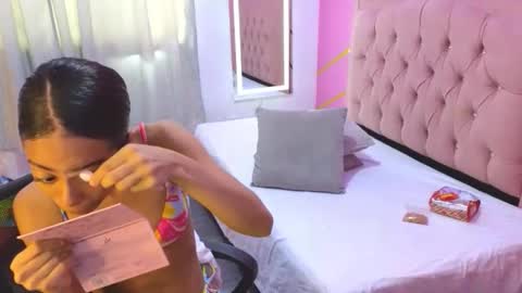 Snapshot of peneelopeecute chatting on 19, 12, 2025 peneelopeecute online show from 19, 12, 2025