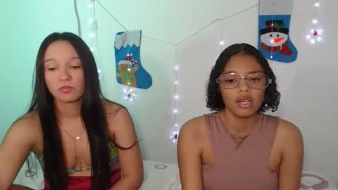 penelopeh_ online show from 3, 12, 2025