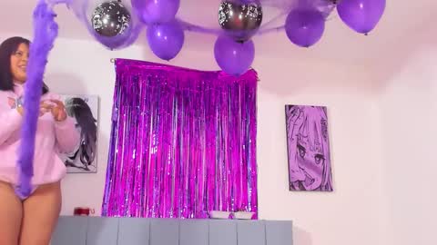 Snapshot of penelopestar_2 chatting on 18, 10, 2025 penelope online show from 18, 10, 2025
