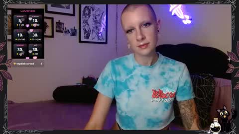 Pepper Dagger online show from 17, 9, 2025