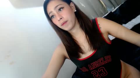 Snapshot of perfect_suckerqueen69 chatting on 15, 2, 2025 Sweet Gwen online show from 15, 2, 2025