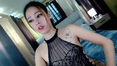 Snapshot of perfect_suckerqueen69 chatting on 5, 5, 2026 Sweet Gwen online show from 5, 5, 2026