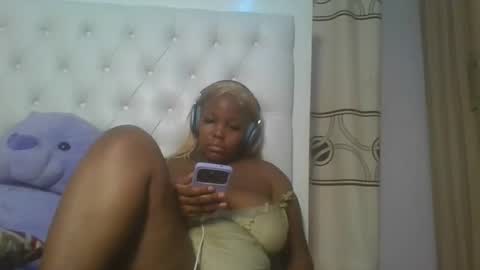 Snapshot of periwinkle20 chatting on 16, 4, 2026 Taurus online show from 16, 4, 2026
