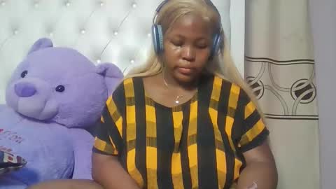 Snapshot of periwinkle20 chatting on 28, 4, 2026 Taurus online show from 28, 4, 2026
