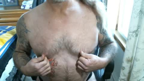 Snapshot of perkymalenipples chatting on 2, 12, 2024 perkymalenipples online show from 2, 12, 2024