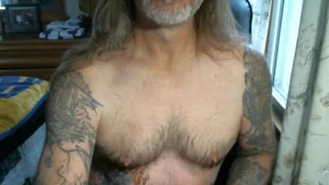 Snapshot of perkymalenipples chatting on 2, 1, 2025 perkymalenipples online show from 2, 1, 2025